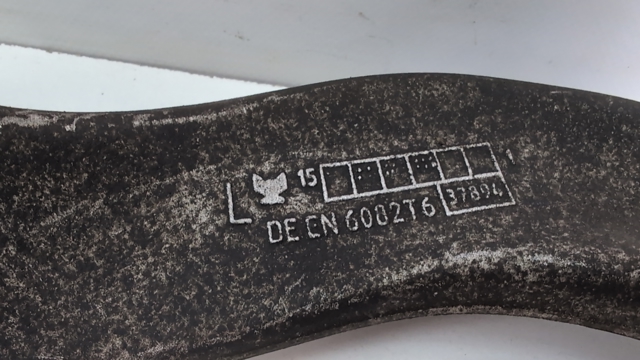 Рычаг передний нижний левый 31106861165 BMW