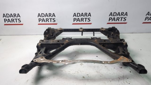 Балка передней подвески 31106872118 BMW