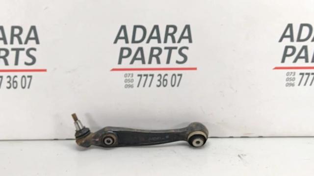 Правый рычаг передней нижней подвески 31126864822 BMW