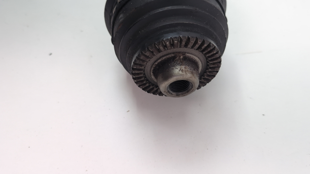 BMW 31608664676 Правая полуось в наличии Запорожье