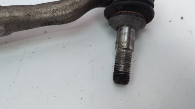 Тяга рулевая левая в сборе  32104A01665 BMW