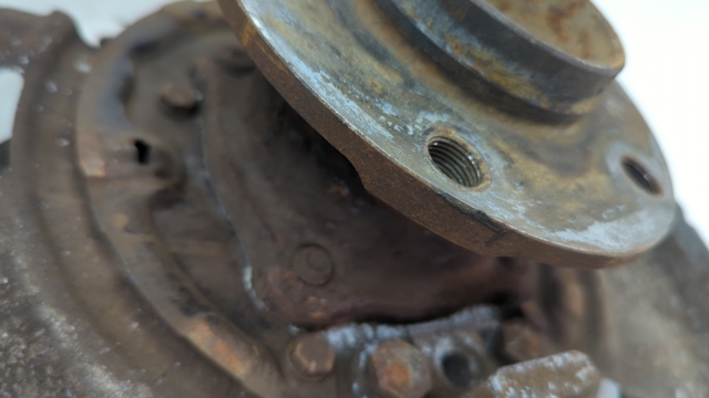 Ступица заднего колеса 33006867806 BMW