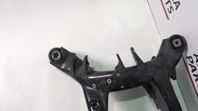 33306874406 BMW Подрамник задний купить в Ирпень