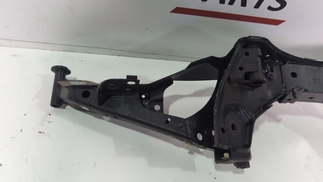 33306894201 BMW Подрамник задний купить в Киев