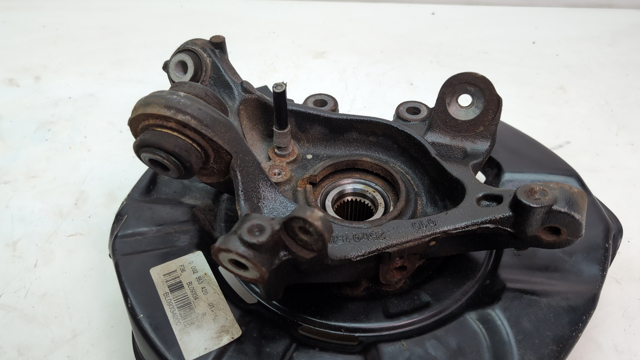 33326797508 BMW Цапфа (поворотный кулак) задний правый купить в Киев