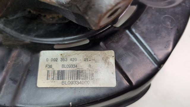 BMW 33326797508 Цапфа задняя правая в наличии Ровно