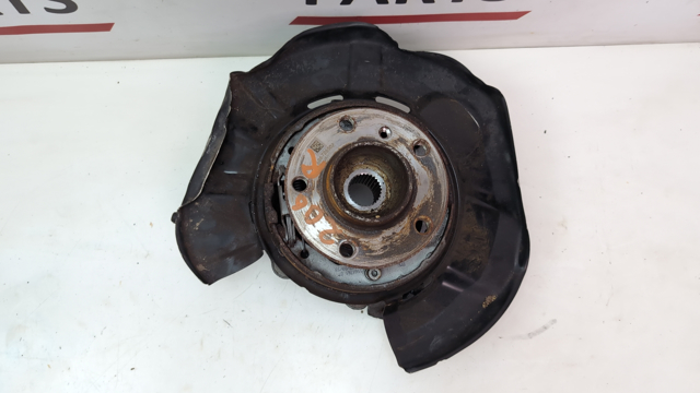 BMW 33326797508 Цапфа задняя правая в наличии Ровно
