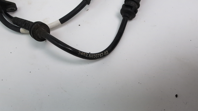 Датчик АБС (ABS) передний 34526850767 BMW