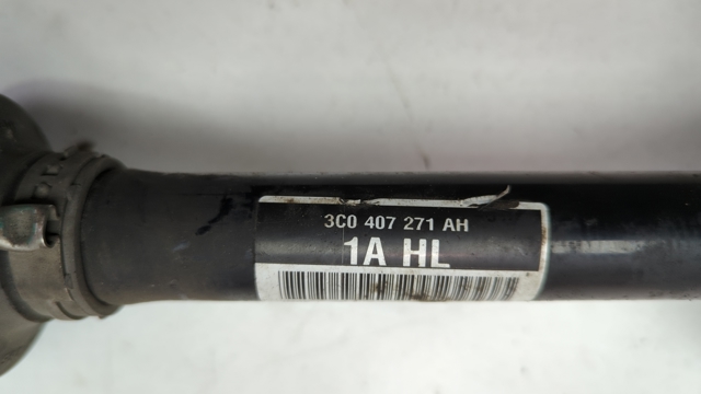 VAG 3C8407271 Левая полуось в наличии Харьков