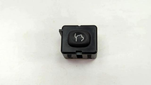 Кнопка привода замка задней 3/5 двери (ляды) 4602751AA CHRYSLER