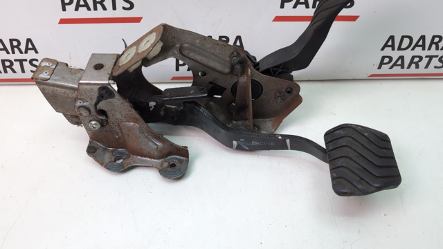 Ппривод тормозного крана 465014BA0B NISSAN