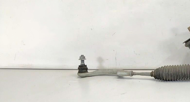 Рулевой наконечник 48630HG00A NISSAN