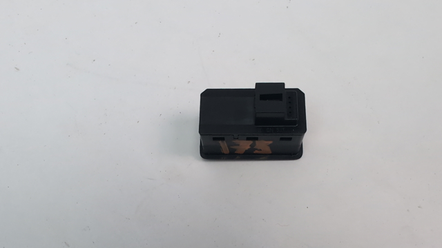 4G0959831D5PR Кнопка привода замка багажника купить Хмельницкий