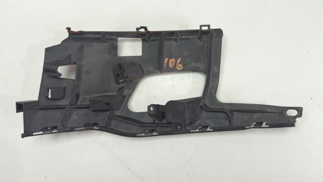 Правое крепление переднего бампера 4G8807096A VAG