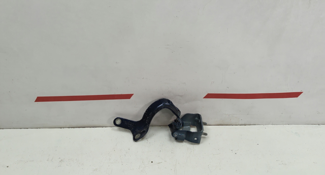 Петля двери задней (багажной 3/5-й) 4L0827300C VAG