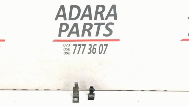 Петля передней двери правая 4L0831402A VAG