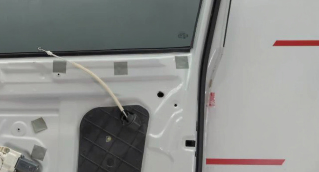 4L1837886J Держатель наружной ручки двери передней правой купить Сумы