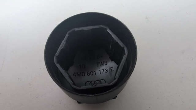 4M0601173B VAG Колпачек гайки колеса купить в Павлоград