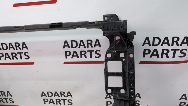 VAG 4M0805594 Рамка радиатора в наличии Полтава