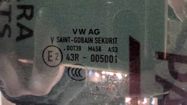 VAG 4M0877049 Рама люка в наличии Запорожье