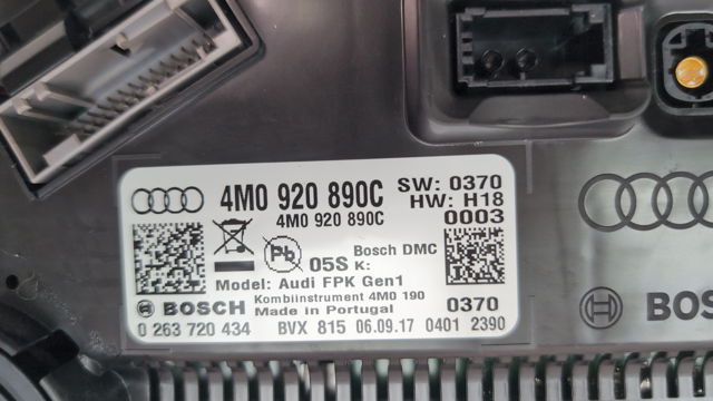 VAG 4M0920890C Приборная доска (щиток приборов) в наличии Ровно