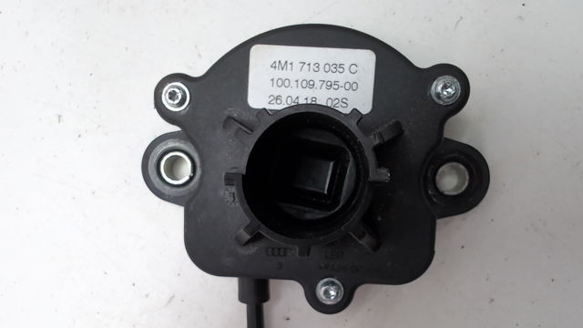 4M1713035C VAG купить в Ужгород