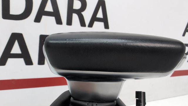 4M1713139F1KT VAG Рукоятка рычага КПП купить в Львов