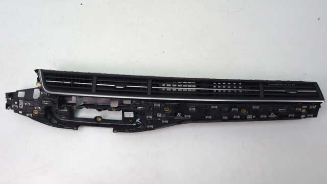 Решетка воздуховода правая 4M1820902R6PS VAG