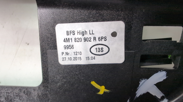 4M1820902R6PS VAG Решетка вентиляции салона на "торпедо" правая купить в Кривой Рог