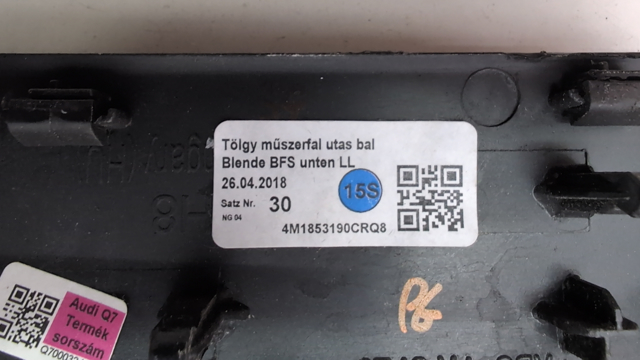 VAG 4M1853190CRQ8 Молдинг (накладка) приборной панели "торпедо" правый в наличии Одесса