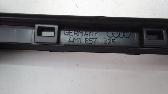 VAG 4M18573256PS в наличии Чернигов