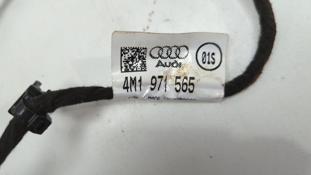 4M1971565 VAG купить в Хмельницкий