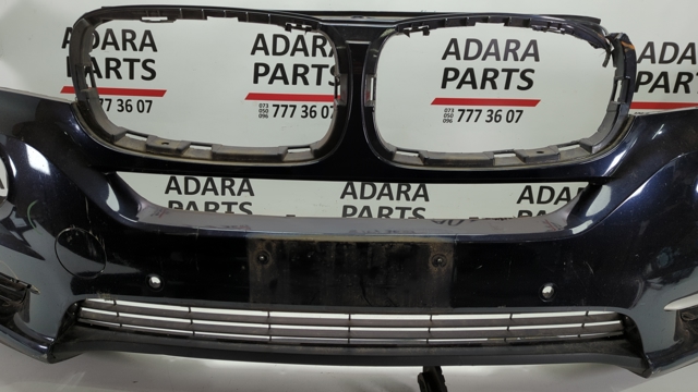 Решетка переднего бампера, центральная 51117294475 BMW