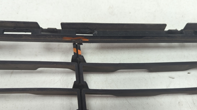 51117354773 Решетка бампера переднего центральная купить Сумы