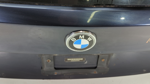 Фирменный значек на багажник 51147294465 BMW