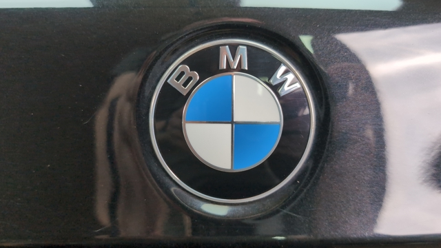 Эмблема на крышку багажника 51147463715 BMW