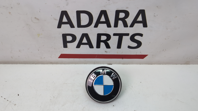 Фирменный значек капота 51148132375 BMW