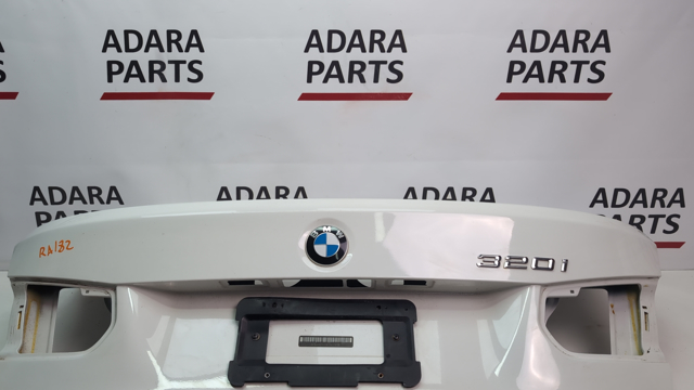 Фирменный значек на багажник 51148219237 BMW