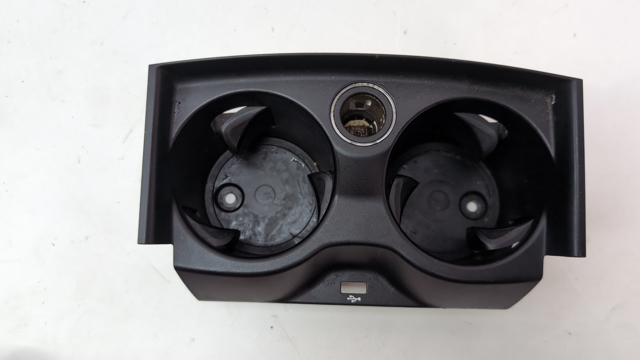 51166833813 BMW Подстаканник подлокотника центральной консоли купить в Винница