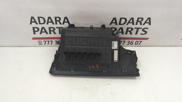 Бардачек 51166965758 BMW