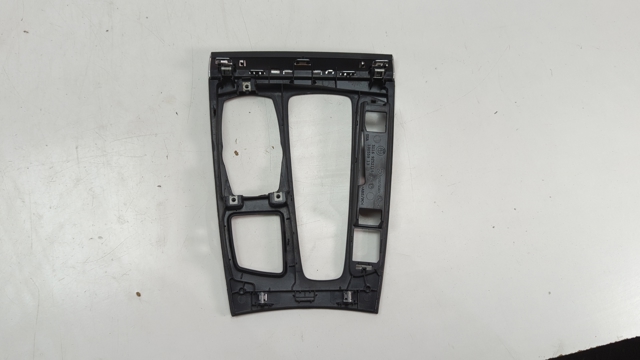 Молдинг бампера заднего 51169252115 BMW