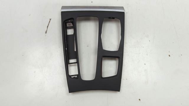 51169252115 BMW Молдинг бампера заднего купить в Ровно