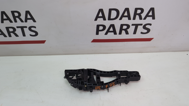 Держатель наружной ручки двери, передней правой 51217380546 BMW