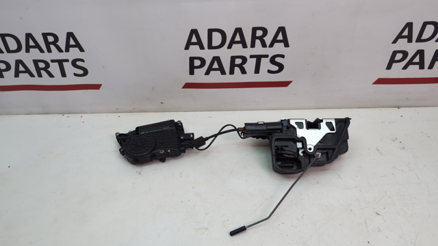 Замок задней левой двери 51225A36E15 BMW