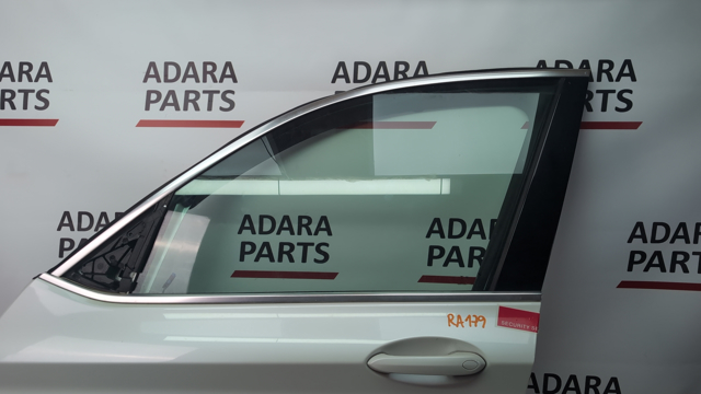 BMW 51337397129 Стекло двери передней левой в наличии Ирпень