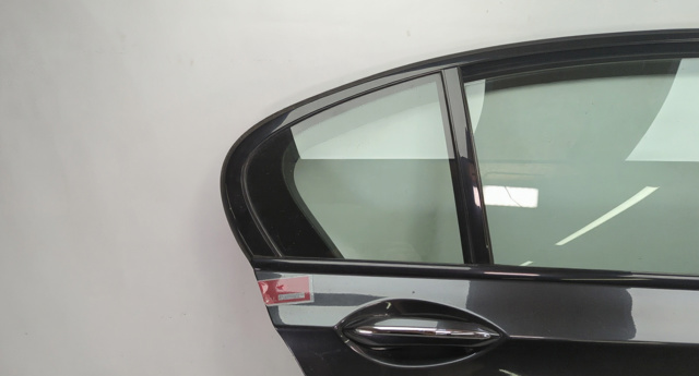 BMW 51357177850 Стекло-форточка двери задней правой в наличии Тернополь