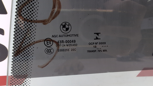 Стекло задней двери, левой 51357309727 BMW