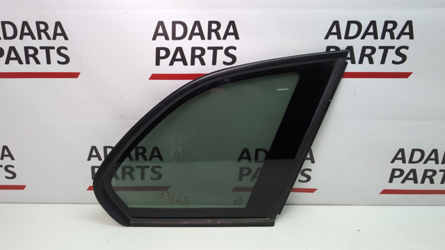 Стукло багажника, правое 51368249936 BMW