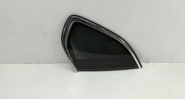 51377305772 BMW Стекло кузова (багажного отсека) правое купить в Житомир