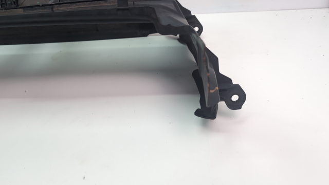 51747374197 BMW Дефлектор радиатора купить в Полтава